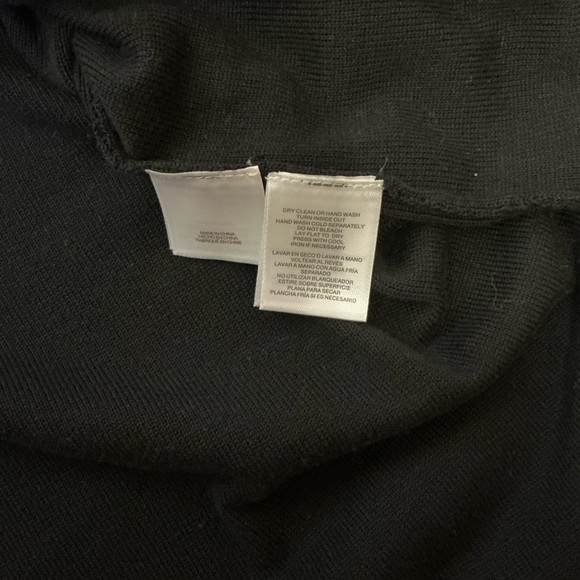 New ANNE KLEIN Black V-Neck Sweater with Silver Button Accents Sz XL - Picture 5 of 6